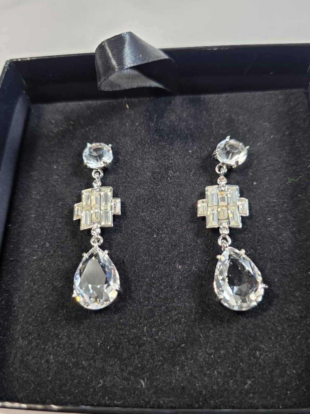 Butler & Wilson Art Deco Crystal Teardrop Drop Dangle Statement Earrings Boxed